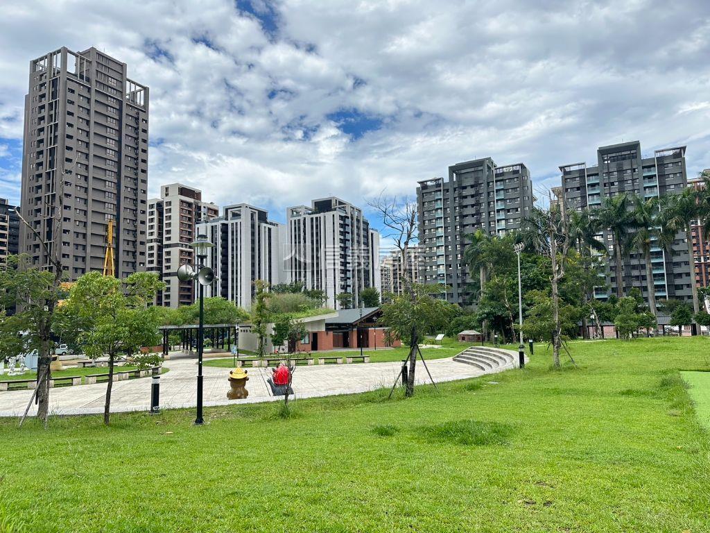 央北對面電梯大三房房屋室內格局與周邊環境