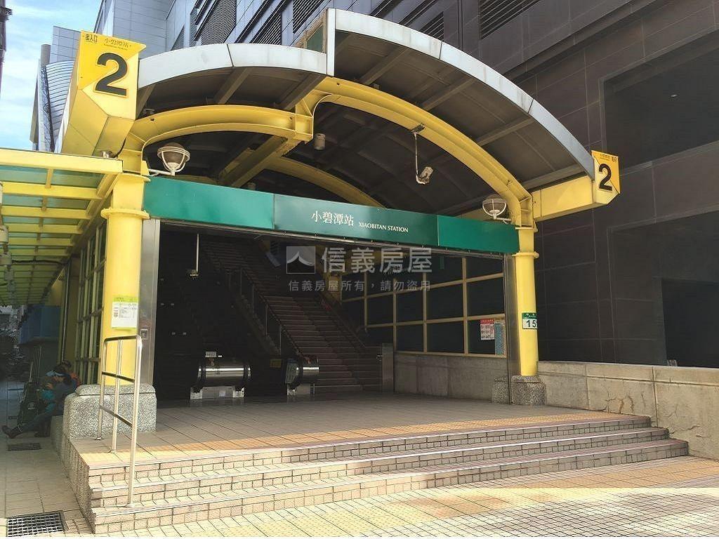 央北對面電梯大三房房屋室內格局與周邊環境