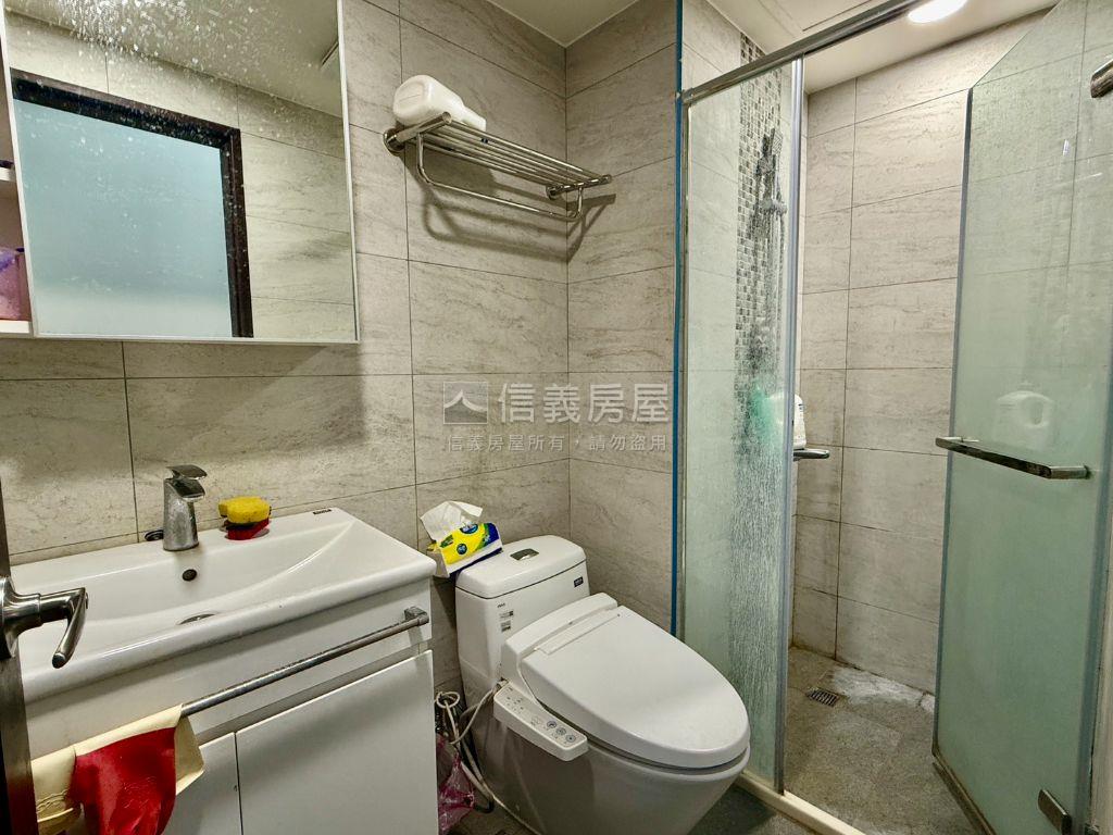 菁美學一樓庭院挑高２房房屋室內格局與周邊環境