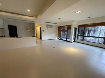 ＜專＞陽明帝景裝潢車位