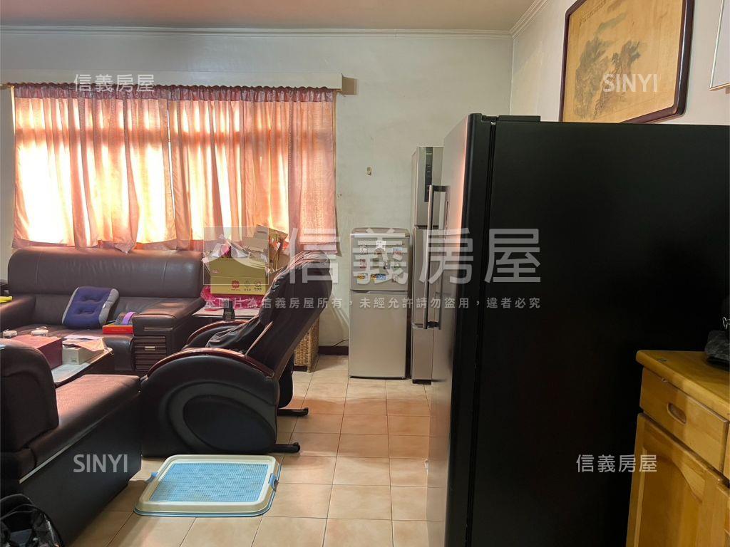 近捷運大空間公寓四樓房屋室內格局與周邊環境