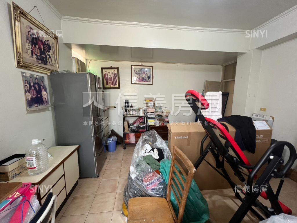 近捷運大空間公寓四樓房屋室內格局與周邊環境