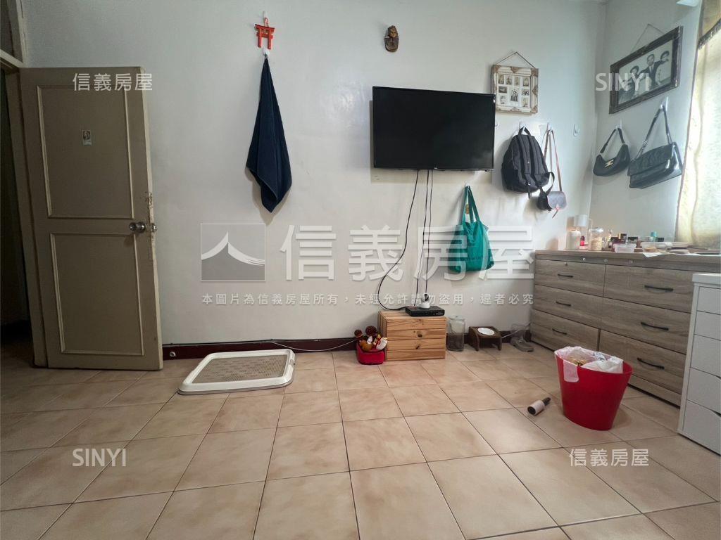 近捷運大空間公寓四樓房屋室內格局與周邊環境