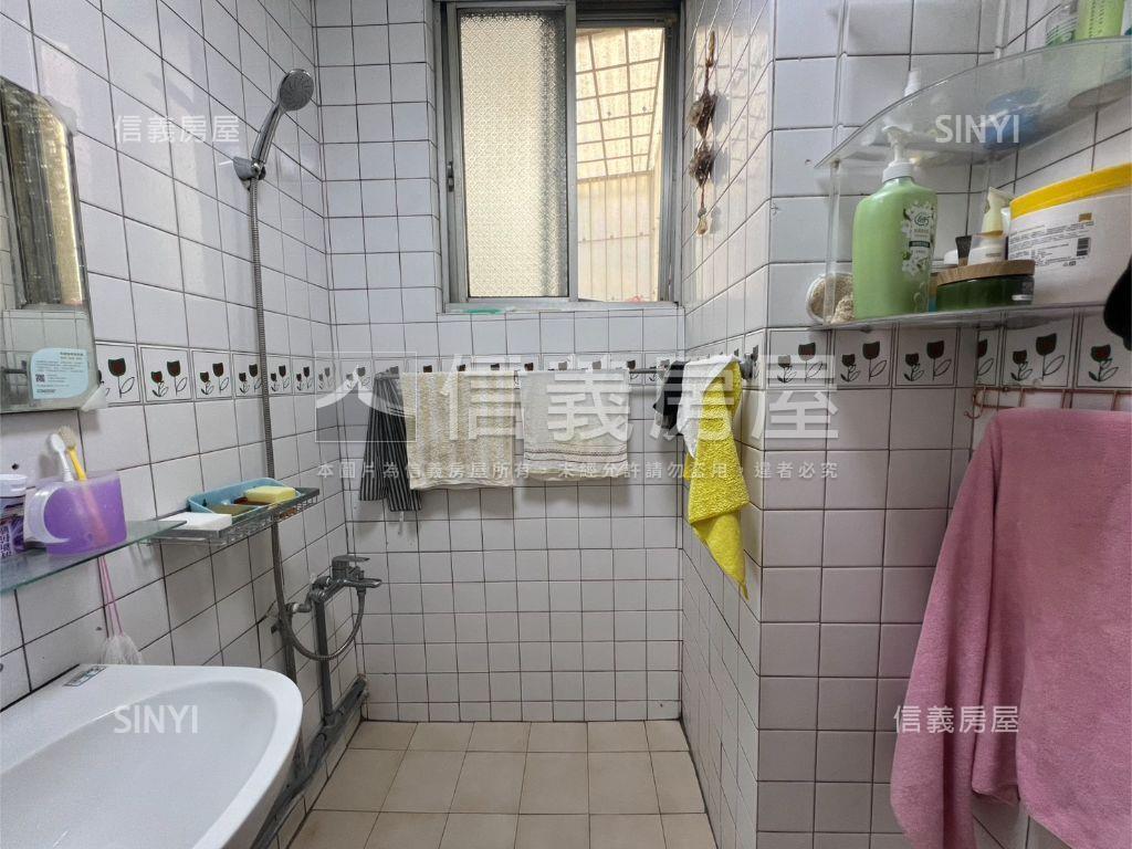 近捷運大空間公寓四樓房屋室內格局與周邊環境