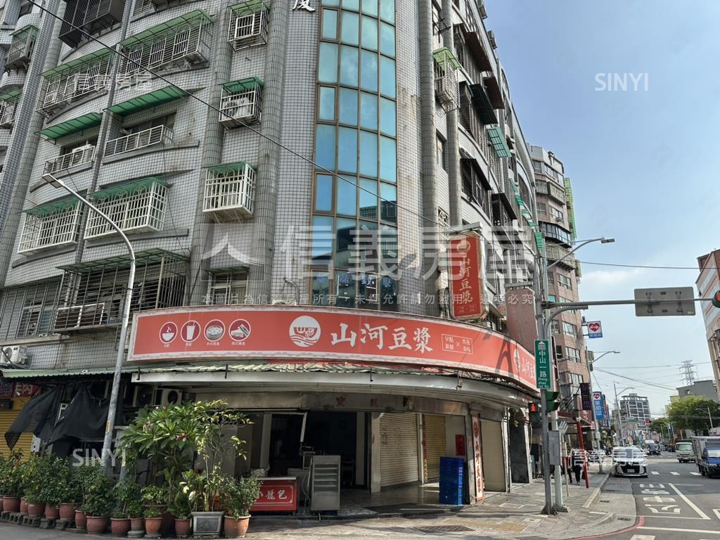 Ｙ２０旁。黃金三角窗房屋室內格局與周邊環境