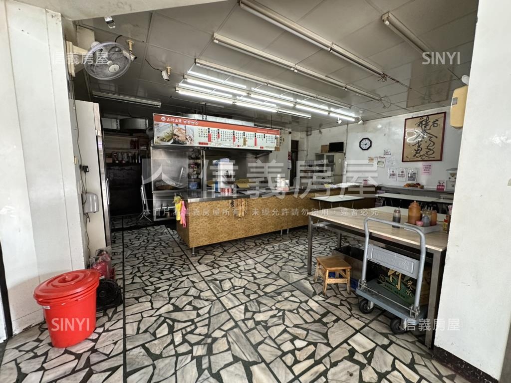 Ｙ２０旁。黃金三角窗房屋室內格局與周邊環境
