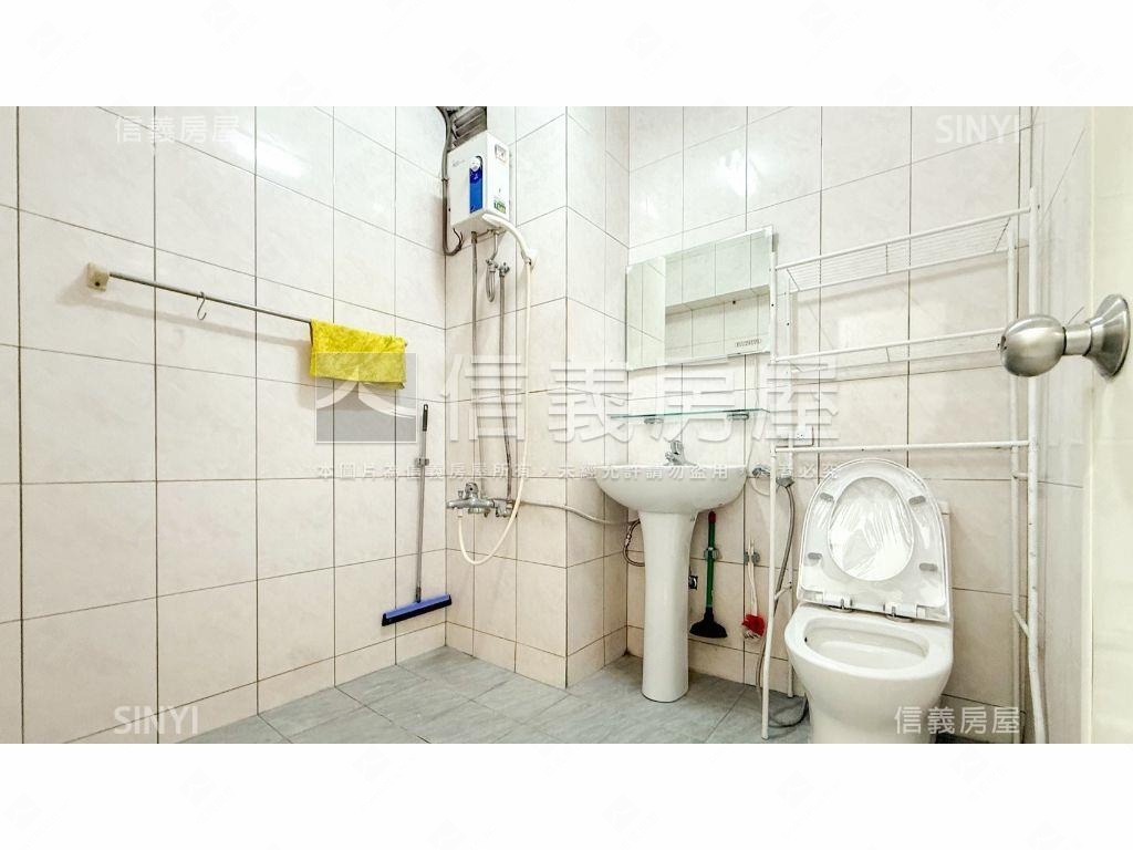 誠售！中國醫套房樹梢低總房屋室內格局與周邊環境