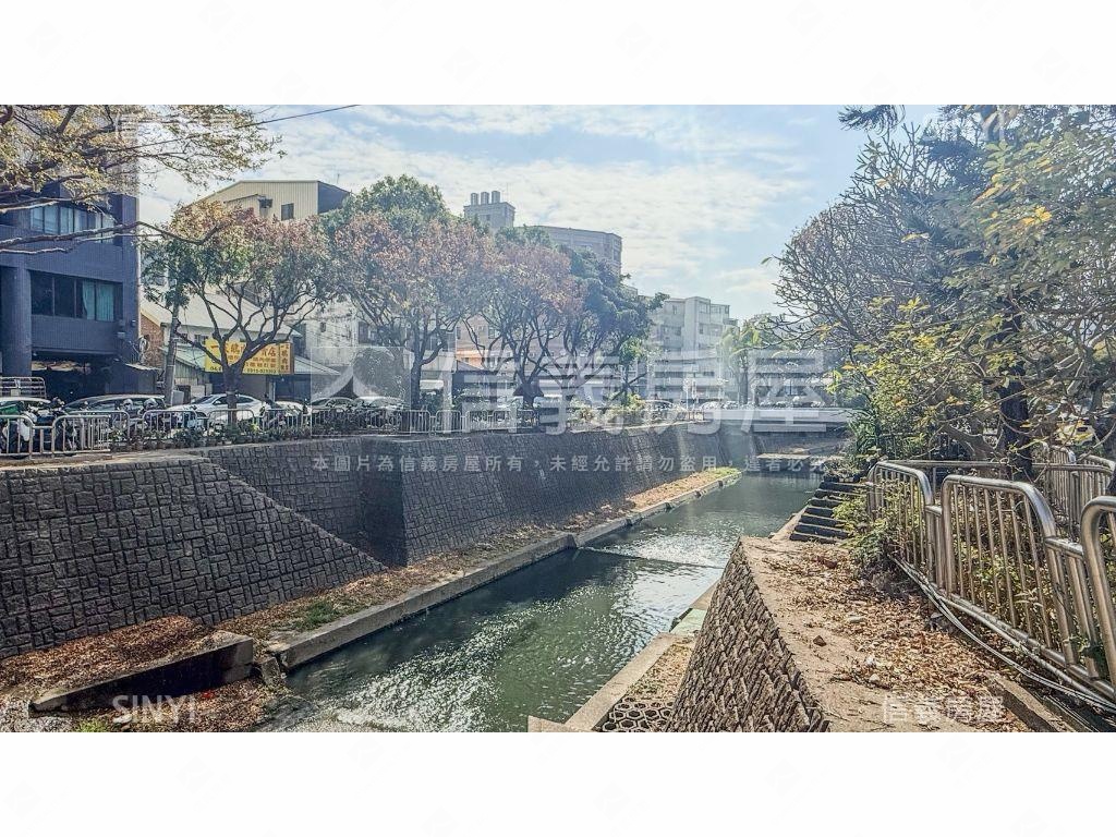 誠售！中國醫套房樹梢低總房屋室內格局與周邊環境