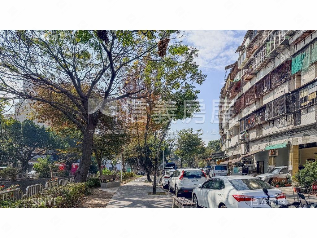 誠售！中國醫套房樹梢低總房屋室內格局與周邊環境