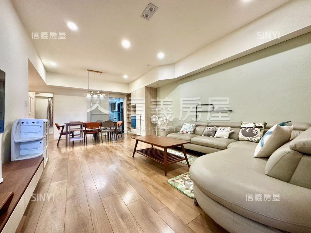 鄉林英國四房平面車位房屋室內格局與周邊環境