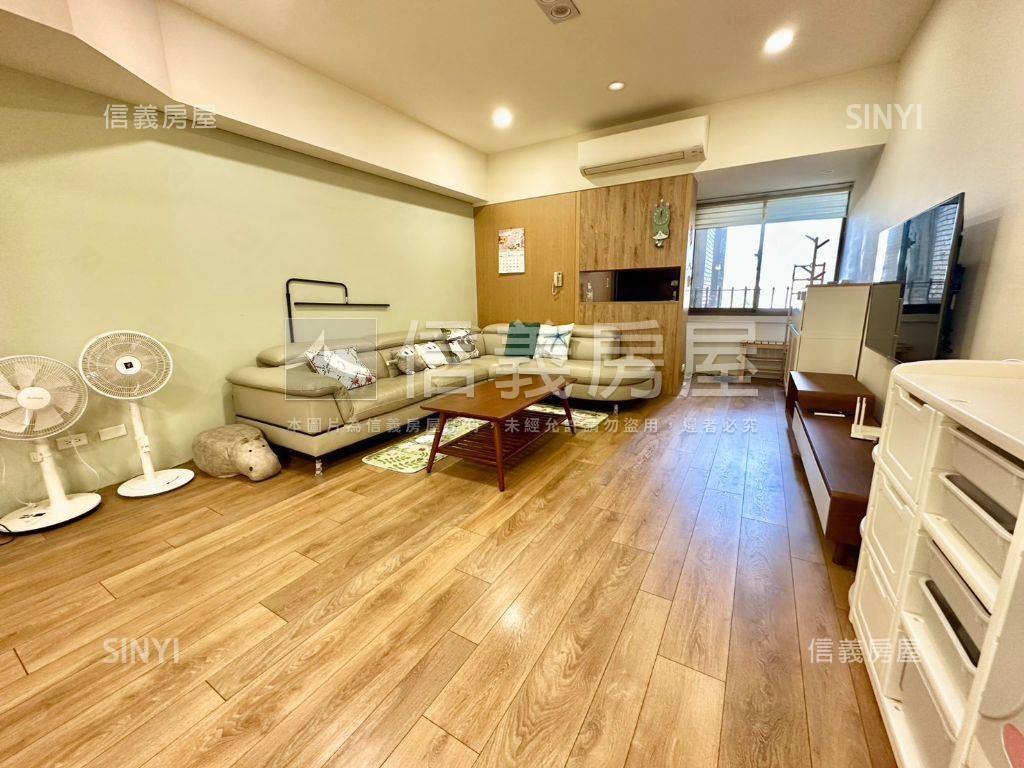 鄉林英國四房平面車位房屋室內格局與周邊環境