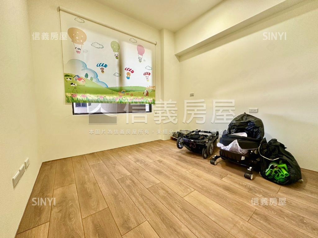 鄉林英國四房平面車位房屋室內格局與周邊環境