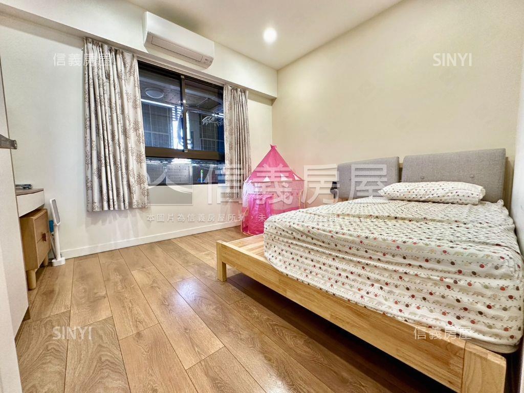 鄉林英國四房平面車位房屋室內格局與周邊環境