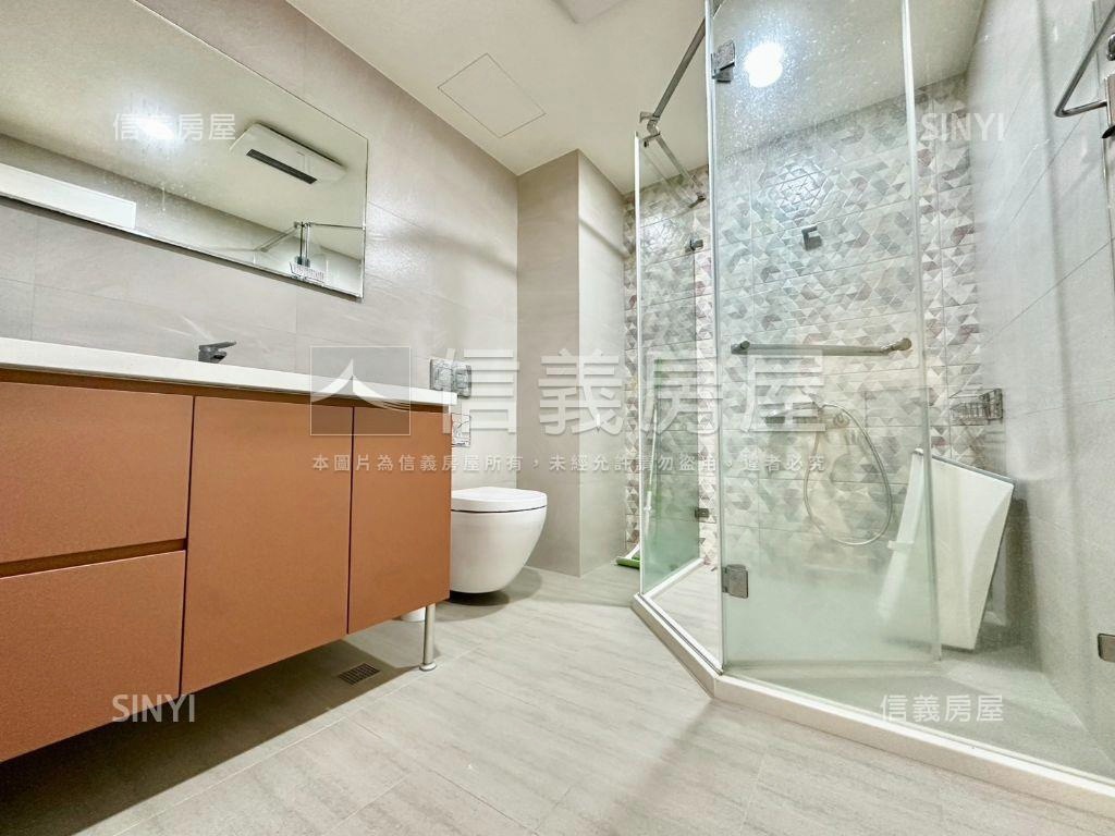 鄉林英國四房平面車位房屋室內格局與周邊環境