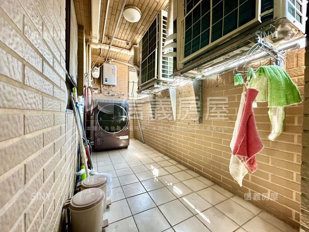 鄉林英國四房平面車位房屋室內格局與周邊環境