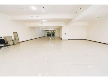 中和捷運站１＋２面寬金店