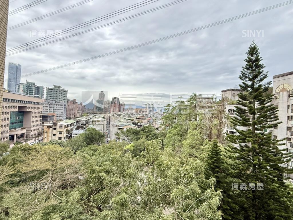 正面公園景觀好甜蜜溫馨家房屋室內格局與周邊環境