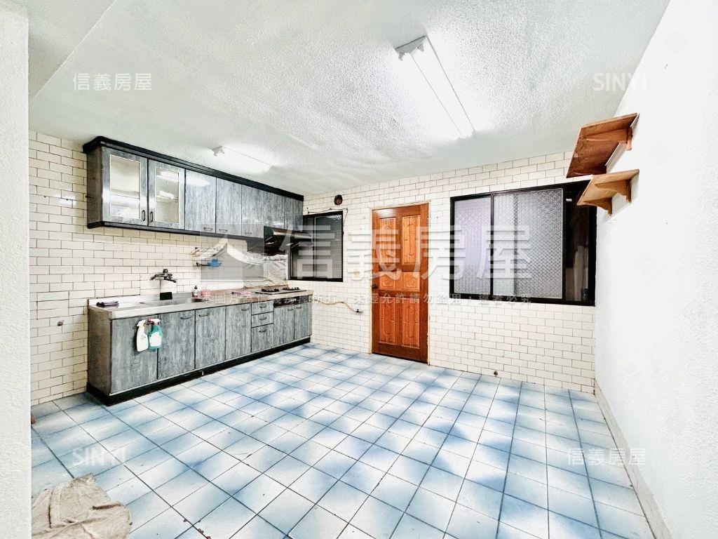 新接！華美市場旁美透天！房屋室內格局與周邊環境