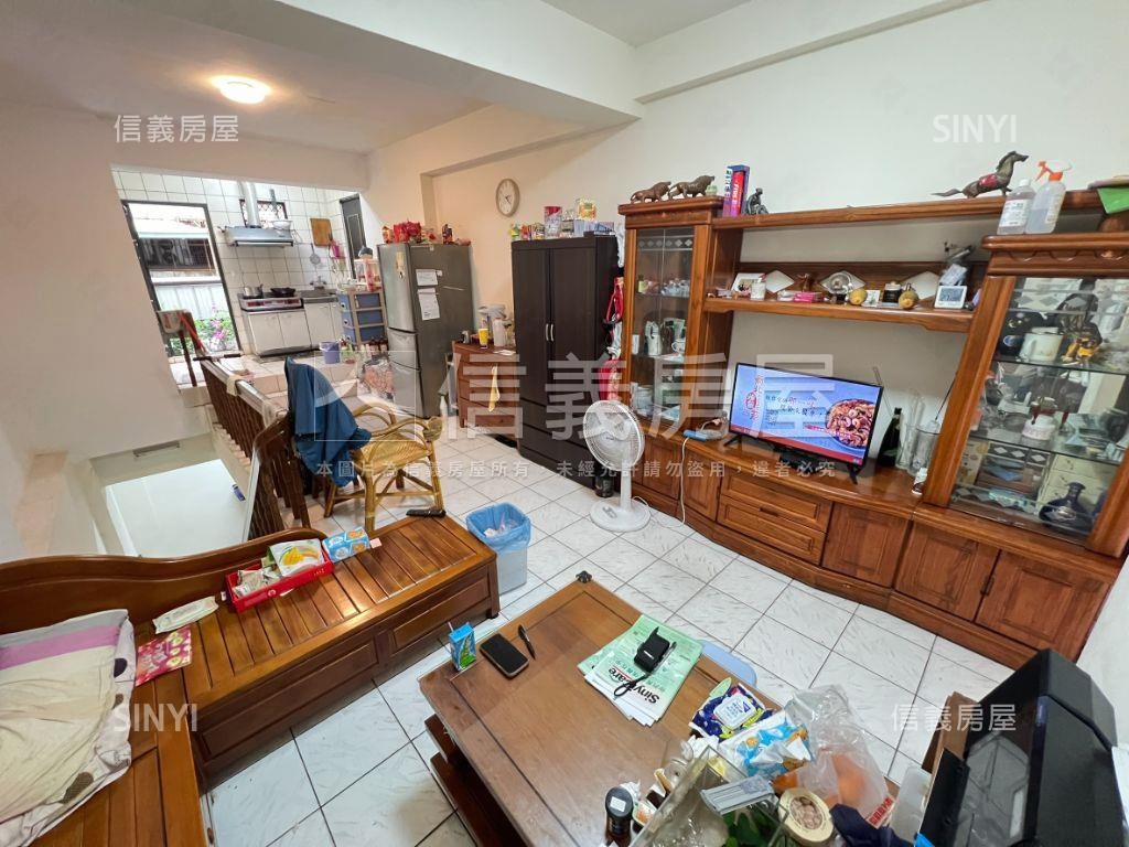 專任前後臨路文青公寓小店房屋室內格局與周邊環境