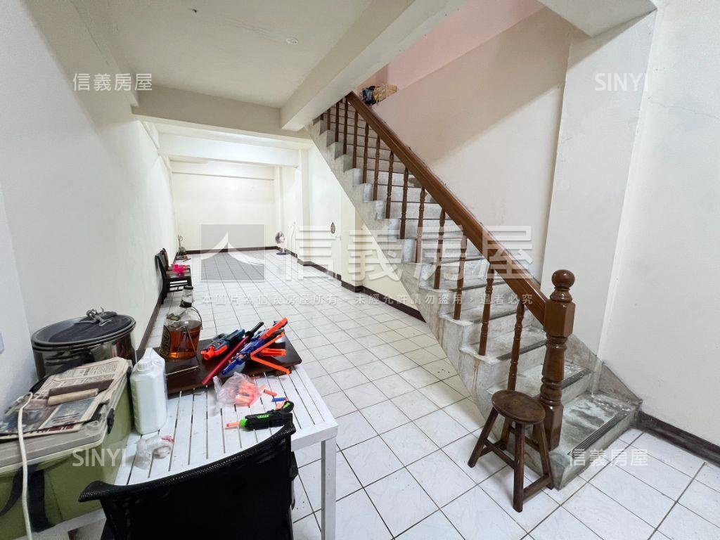 專任前後臨路文青公寓小店房屋室內格局與周邊環境