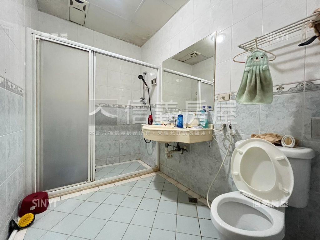 仁德｜義林六街森活車墅房屋室內格局與周邊環境