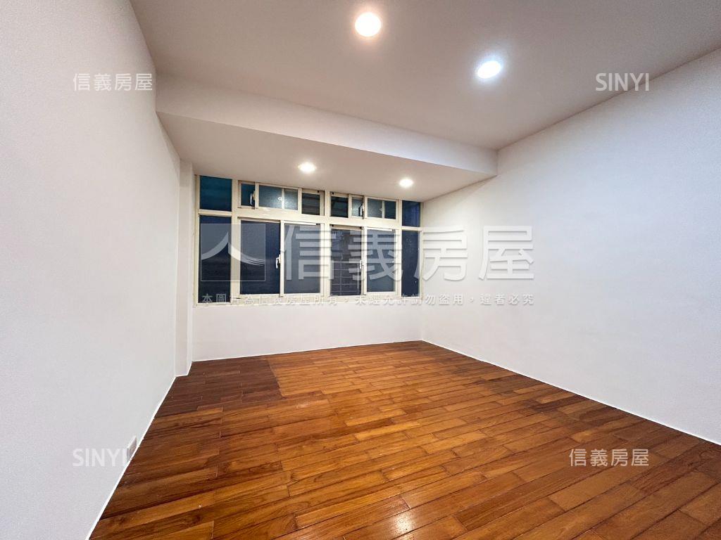 秀山國小極品大空間房屋室內格局與周邊環境