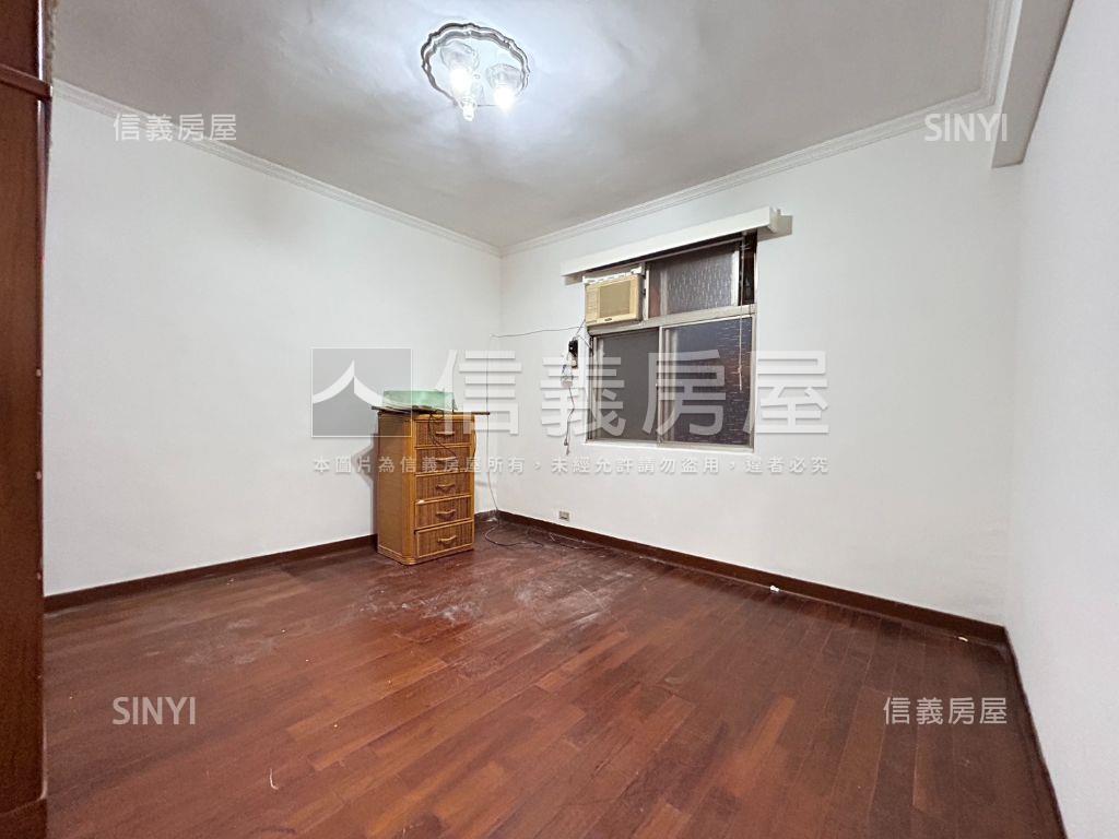 秀山國小極品大空間房屋室內格局與周邊環境