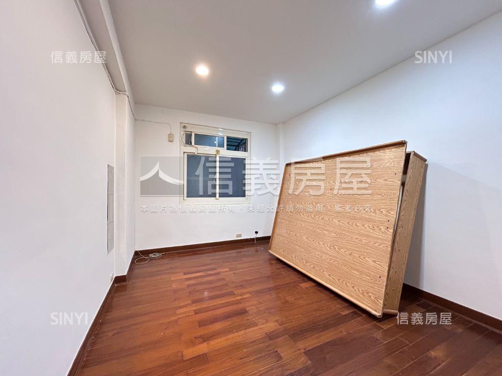 秀山國小極品大空間房屋室內格局與周邊環境