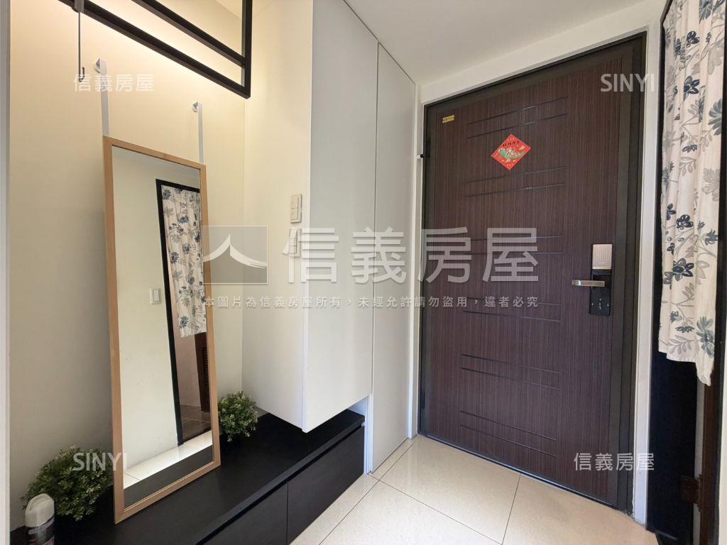鑫左岸｜河景三房平車房屋室內格局與周邊環境
