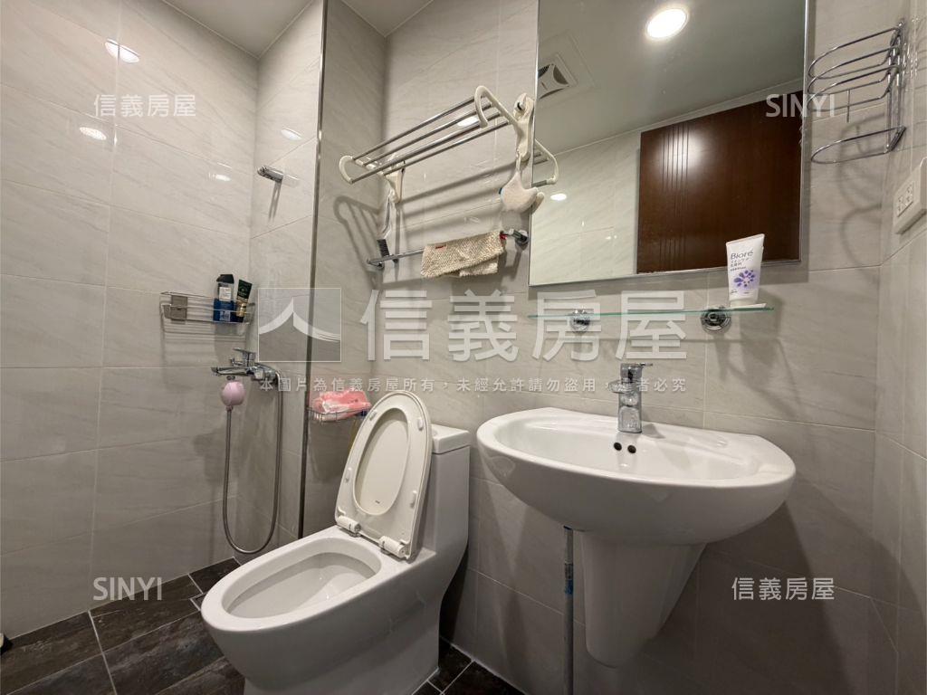 鑫左岸｜河景三房平車房屋室內格局與周邊環境