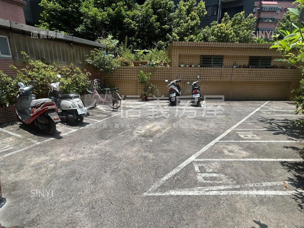 中正南路大三房車房屋室內格局與周邊環境
