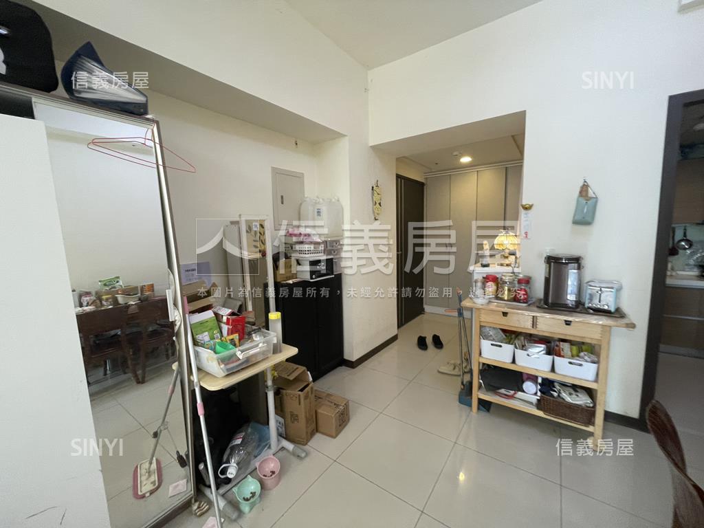 文青高樓裝潢參房附車位房屋室內格局與周邊環境