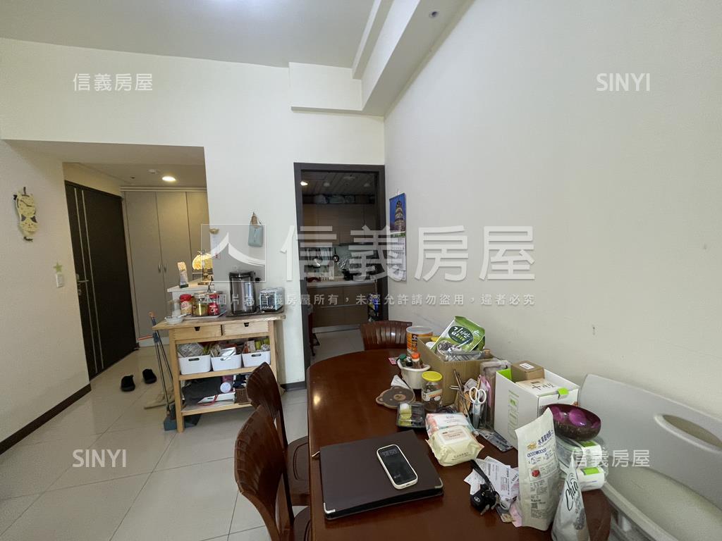 文青高樓裝潢參房附車位房屋室內格局與周邊環境