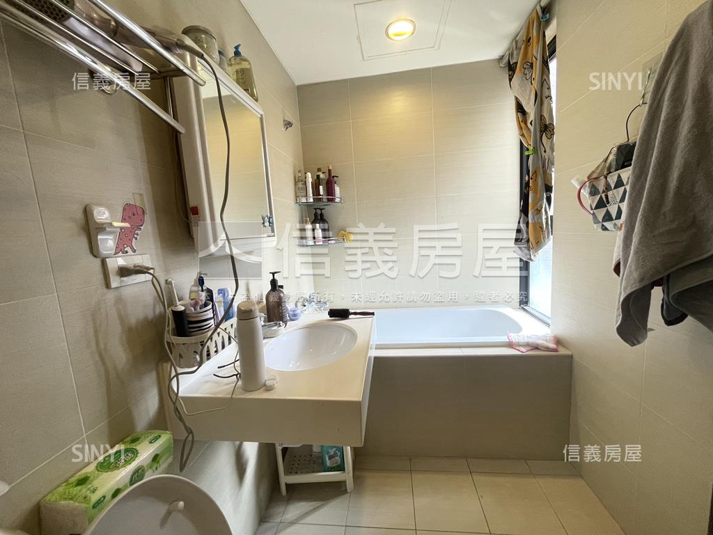 文青高樓裝潢參房附車位房屋室內格局與周邊環境