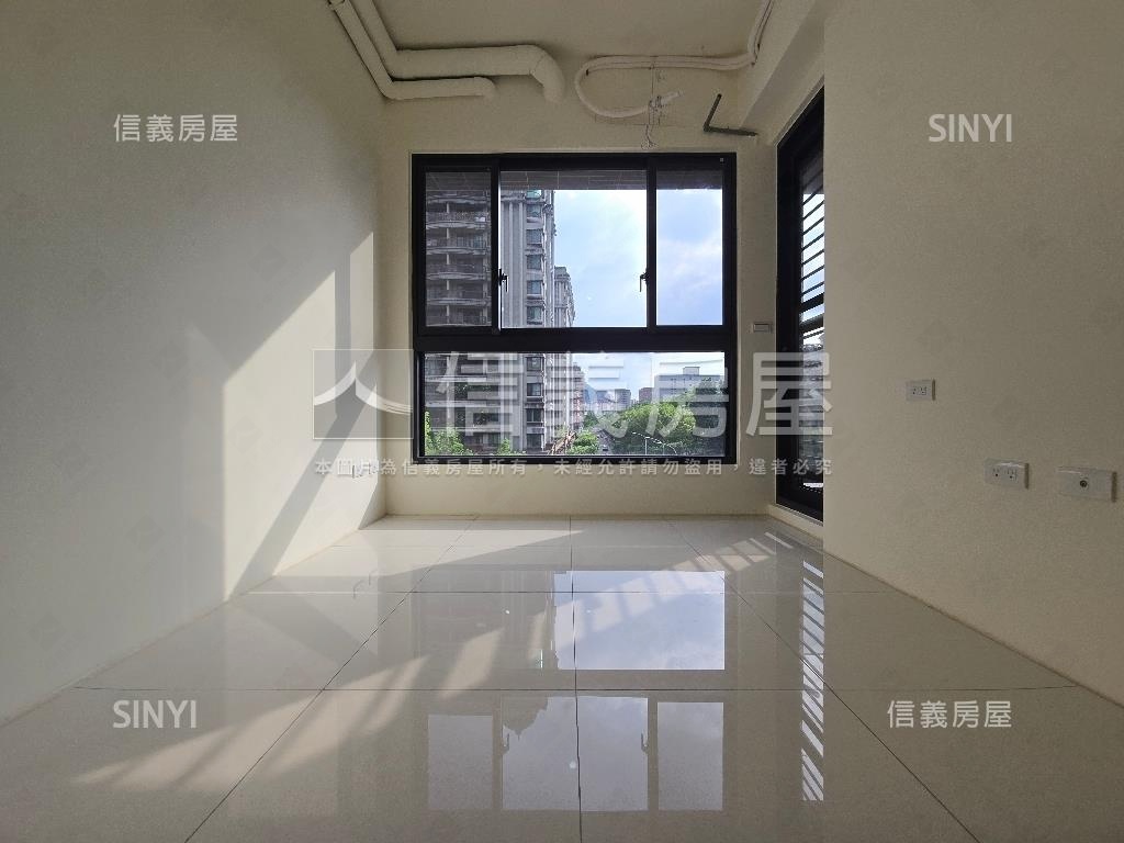 北大極。兩房極簡生活圓夢房屋室內格局與周邊環境