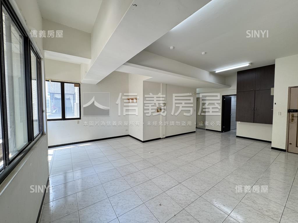 三多捷運三面採光明亮三房房屋室內格局與周邊環境