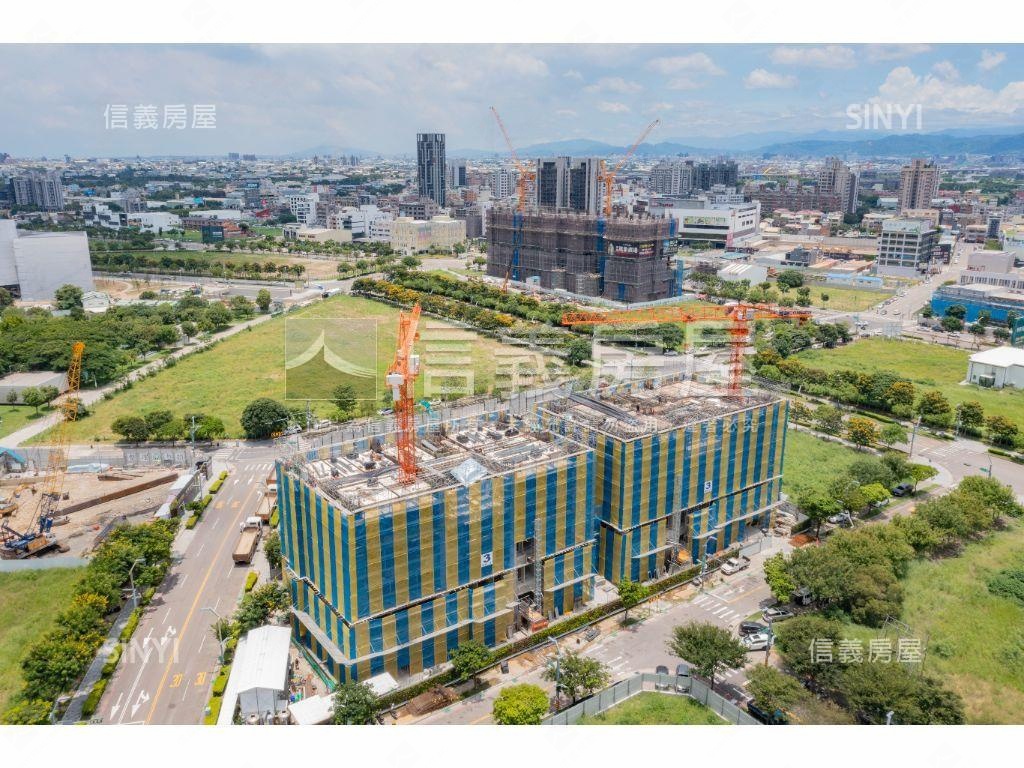 中央公園Ｔ棟兩房附車位房屋室內格局與周邊環境