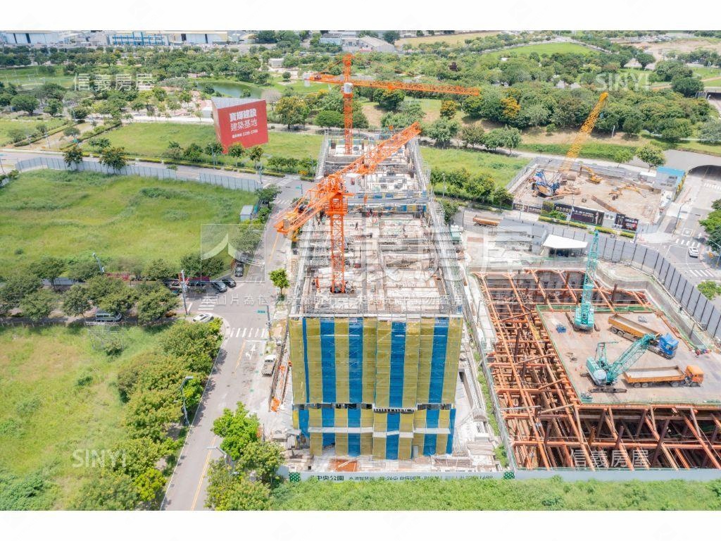 中央公園Ｔ棟兩房附車位房屋室內格局與周邊環境