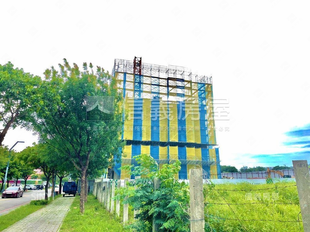 中央公園Ｔ棟兩房附車位房屋室內格局與周邊環境