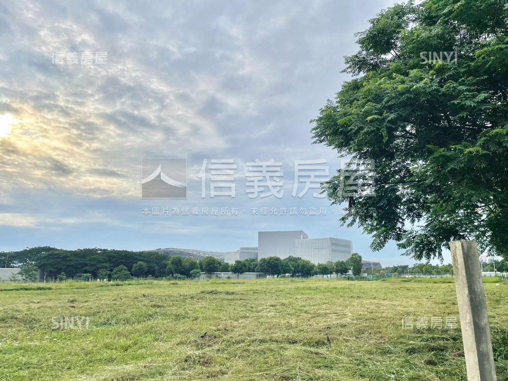 中央公園Ｔ棟兩房附車位房屋室內格局與周邊環境