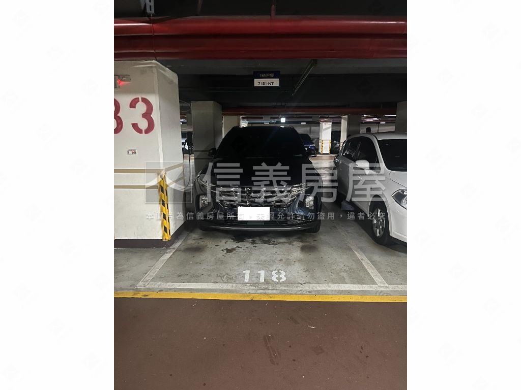 美屋況鴻築新巴黎兩房車位房屋室內格局與周邊環境