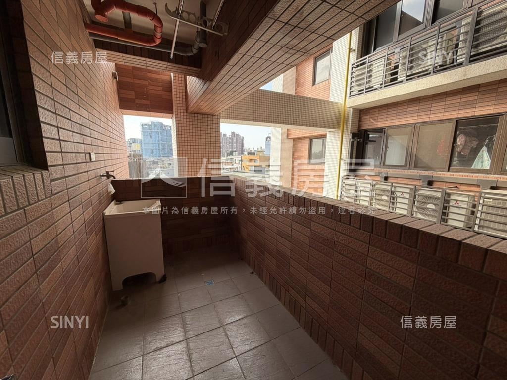 站前之星兩房兩衛房屋室內格局與周邊環境