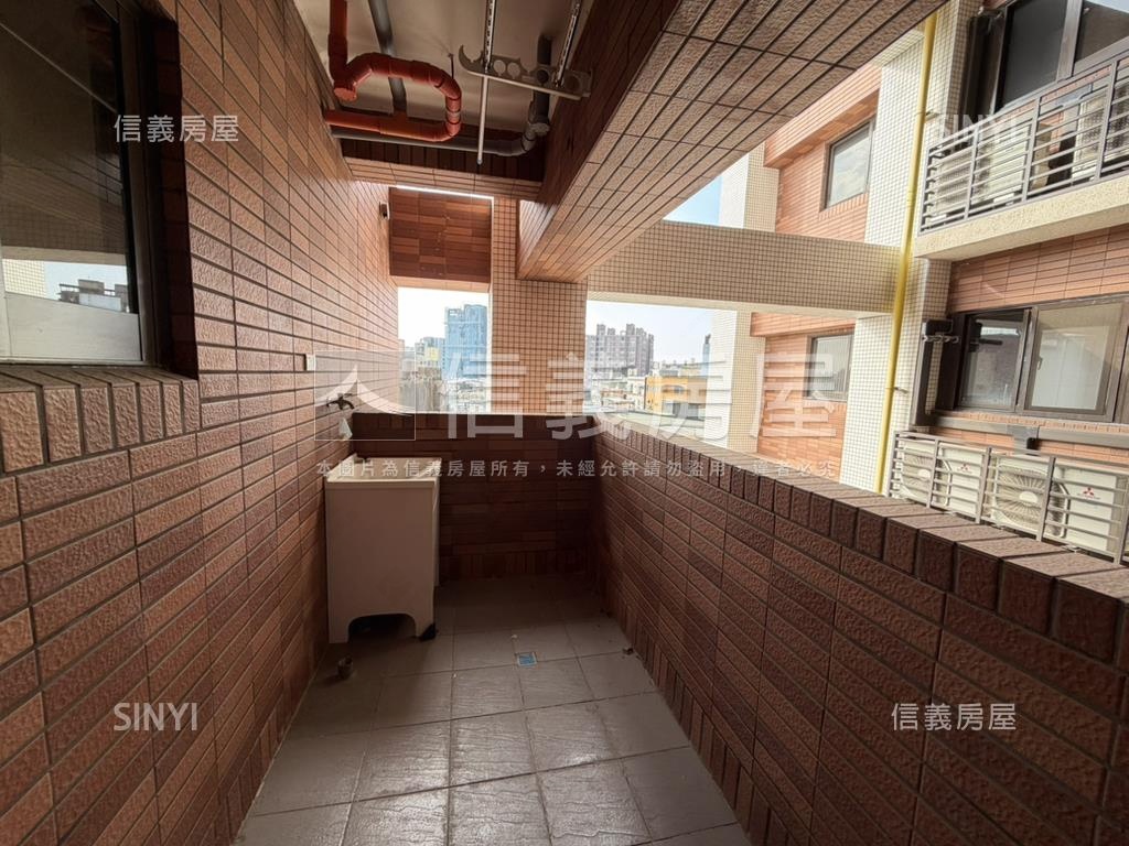 站前之星兩房兩衛房屋室內格局與周邊環境