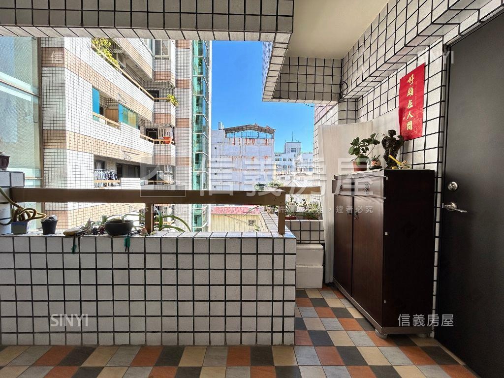 智慧林園三房平面車位房屋室內格局與周邊環境