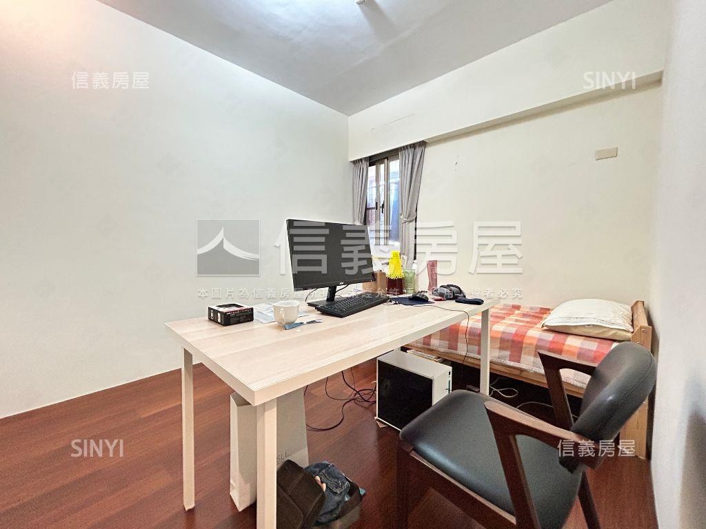 智慧林園三房平面車位房屋室內格局與周邊環境