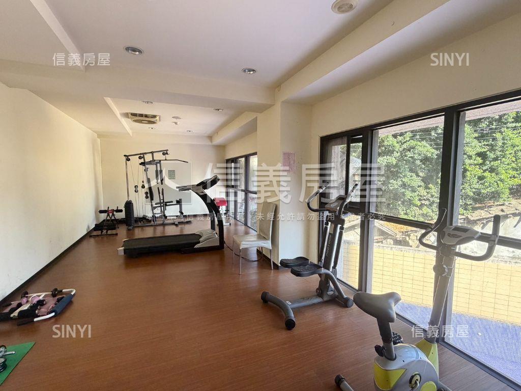 西區震後屋閣上科博附車位房屋室內格局與周邊環境