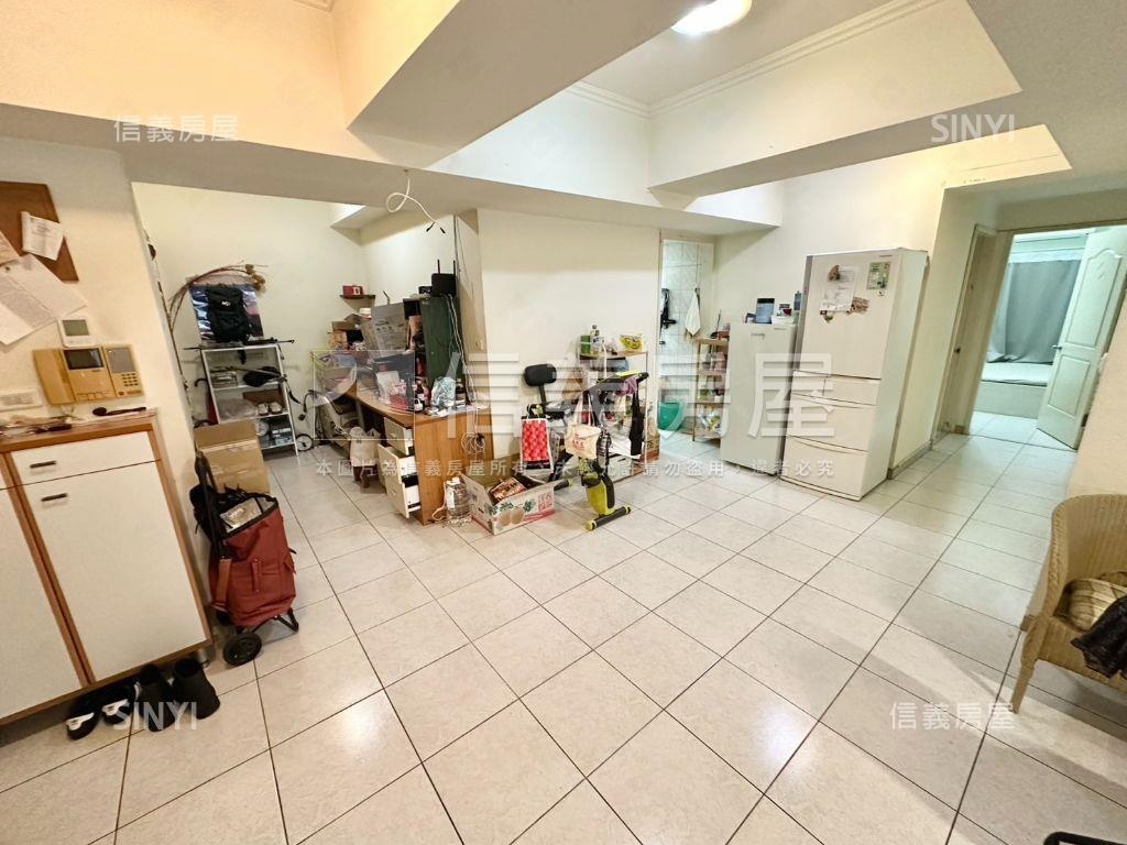 南港車站前四房大空間房屋室內格局與周邊環境