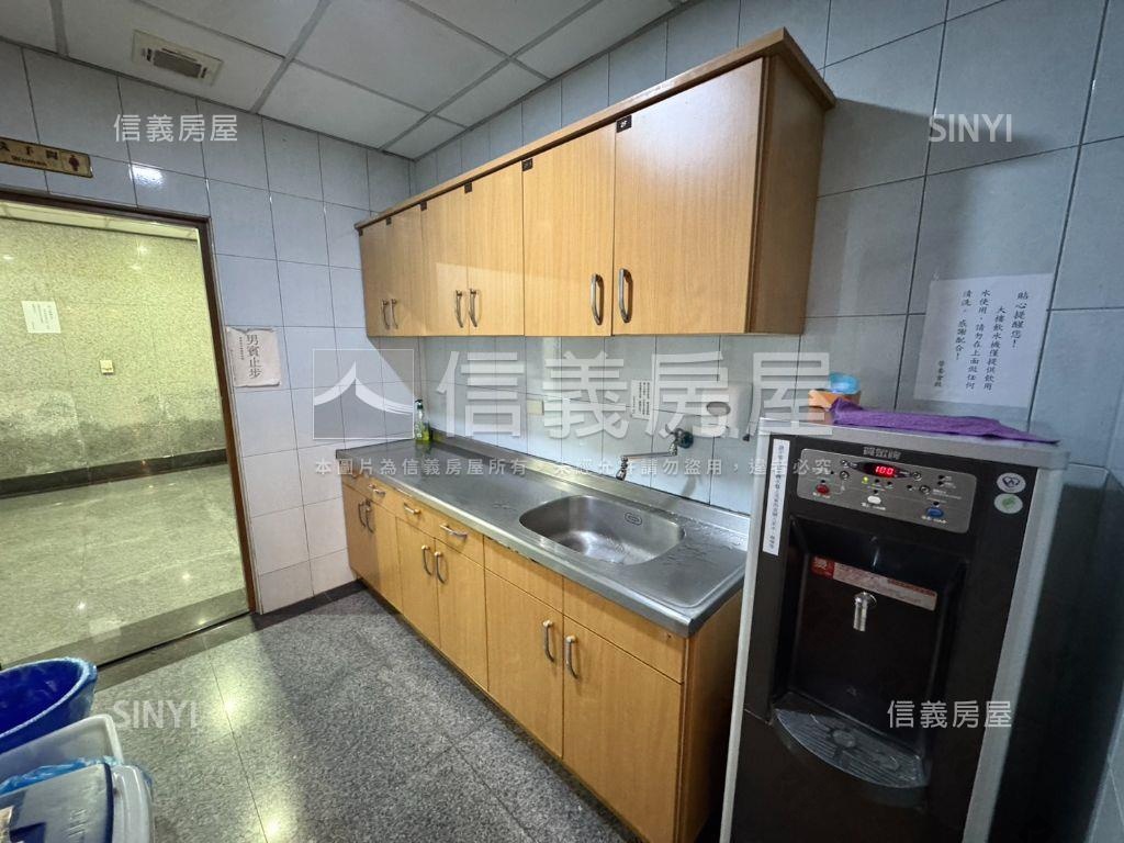 南京東路★稀有辦公房屋室內格局與周邊環境