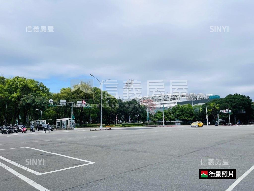 小巨蛋旁車位自用收租房屋室內格局與周邊環境