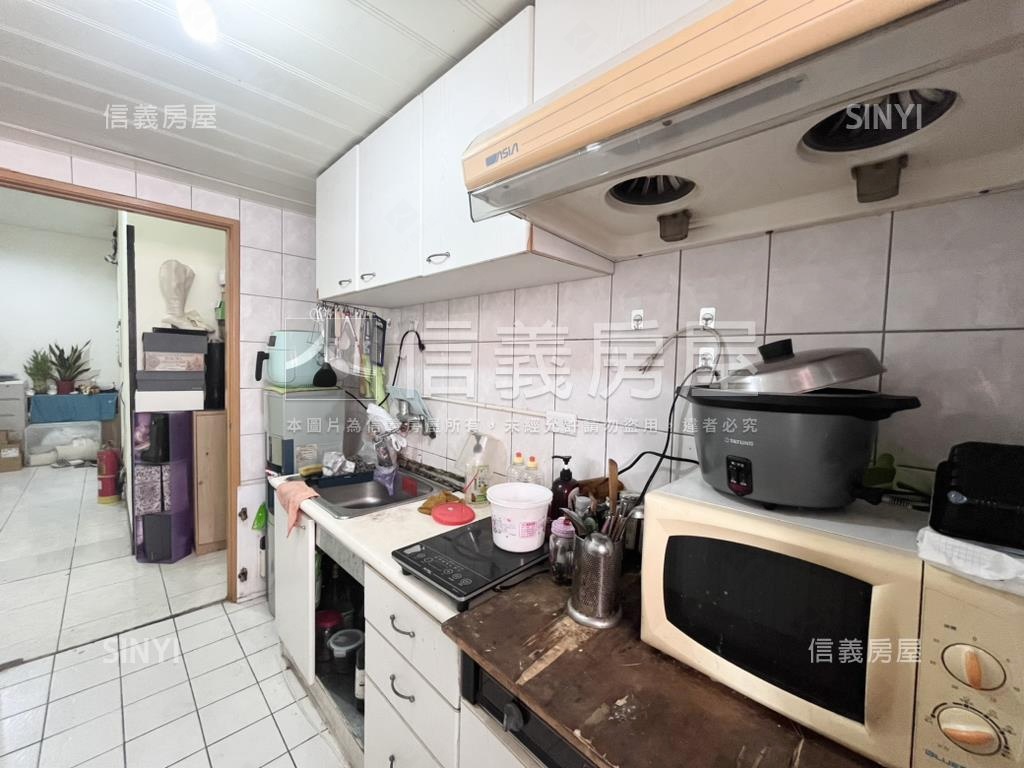 世貿名人稀有好屋房屋室內格局與周邊環境